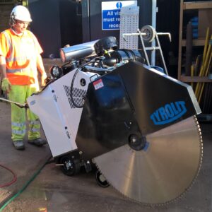 FLOOR CUTTING MACHINE/ FLOOR SAW