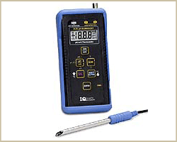 IQ3000 pH Meter